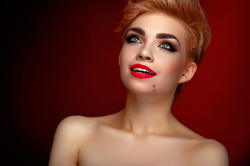 blonde woman with vey attractive eyebrows